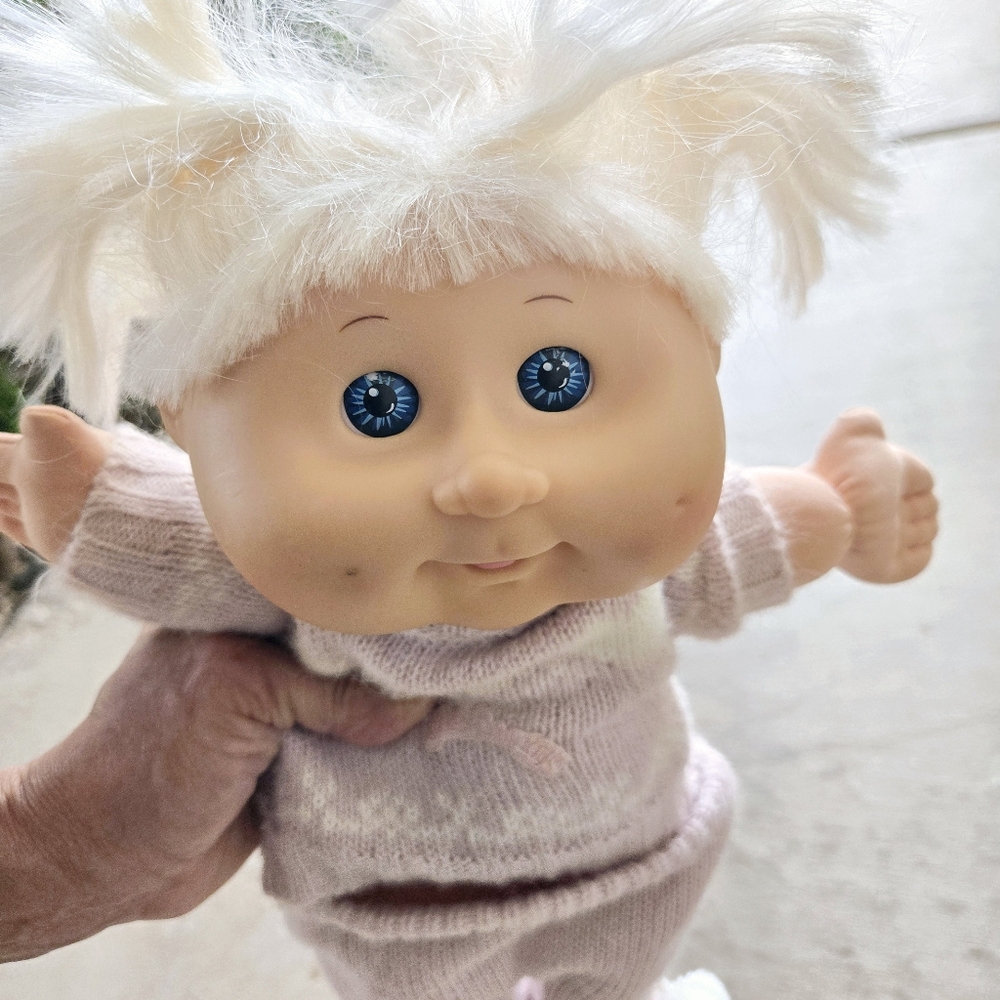 2011 CABBAGE PATCH KIDS 15" Baby Girl Pink Moving Eyes Blonde Hair Blue … - Picture 9 of 12